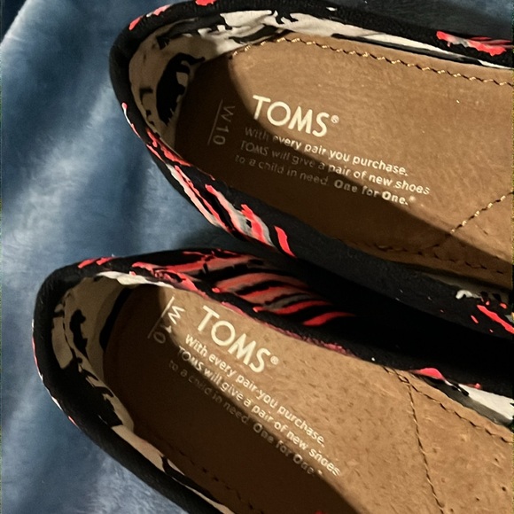 TOM’S Women’s Flats! NWOT size 10! Neon and Glow in the Dark! - Picture 7 of 12
